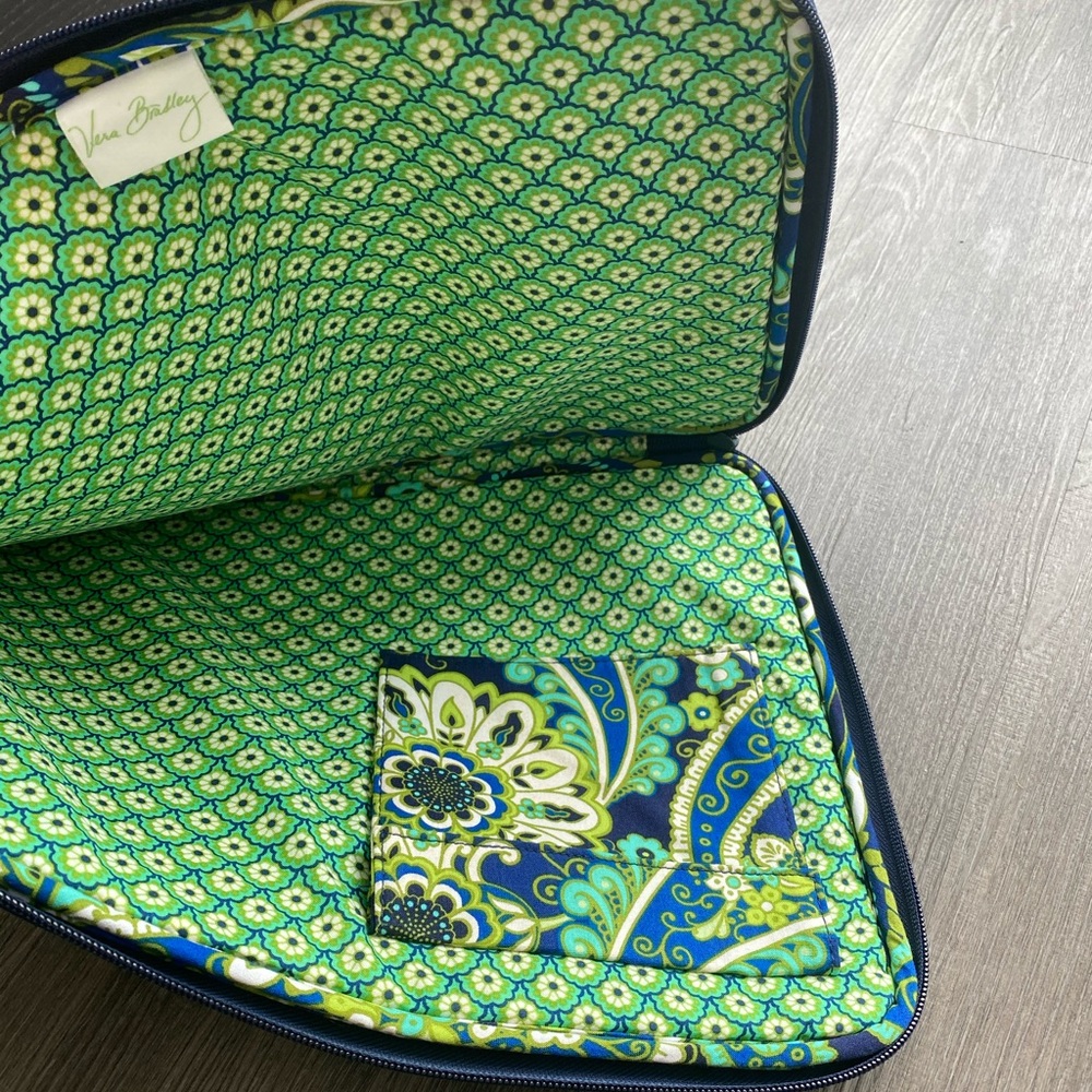 Vera Bradley Laptop Sleeve (SOLD) - Picture 2 of 3